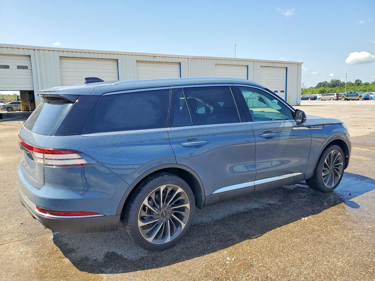 2026 Lincoln Aviator Reserve - Фото 3