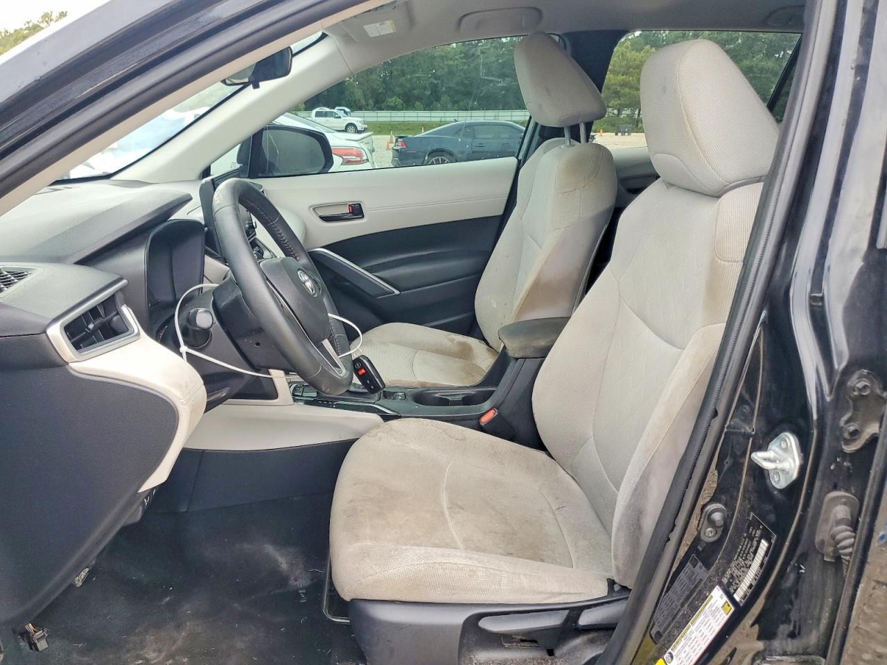2022 Toyota Corolla Cross Le - Фото 7