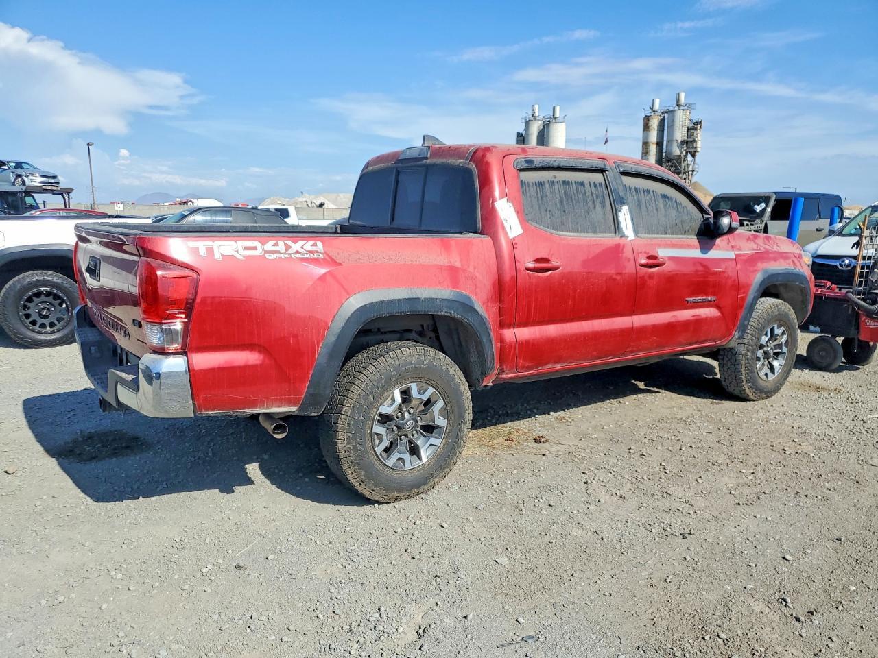 2016 Toyota Tacoma Trd Off-Road - Image 3