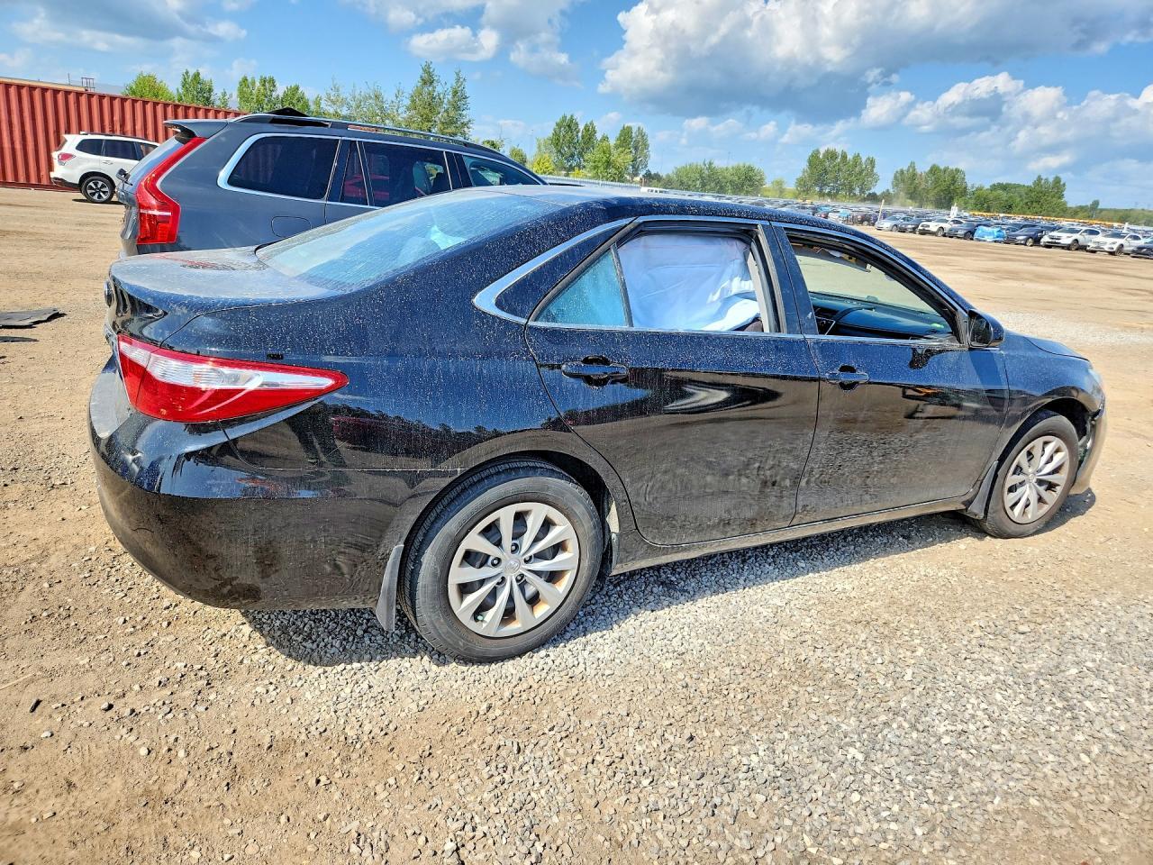 2015 Toyota Camry Le - Фото 3