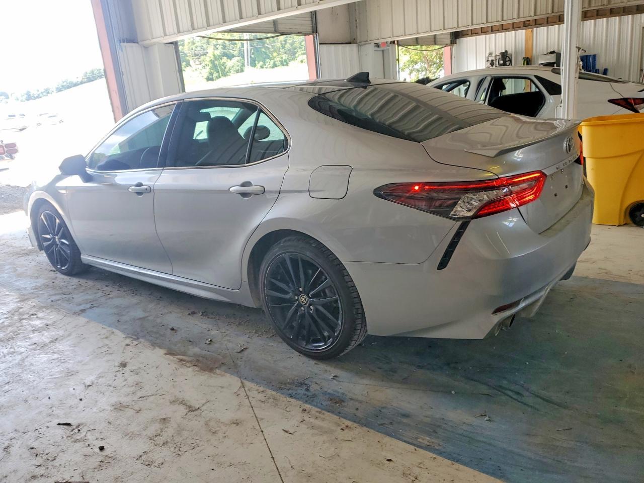 2023 Toyota Camry Xse - Фото 2