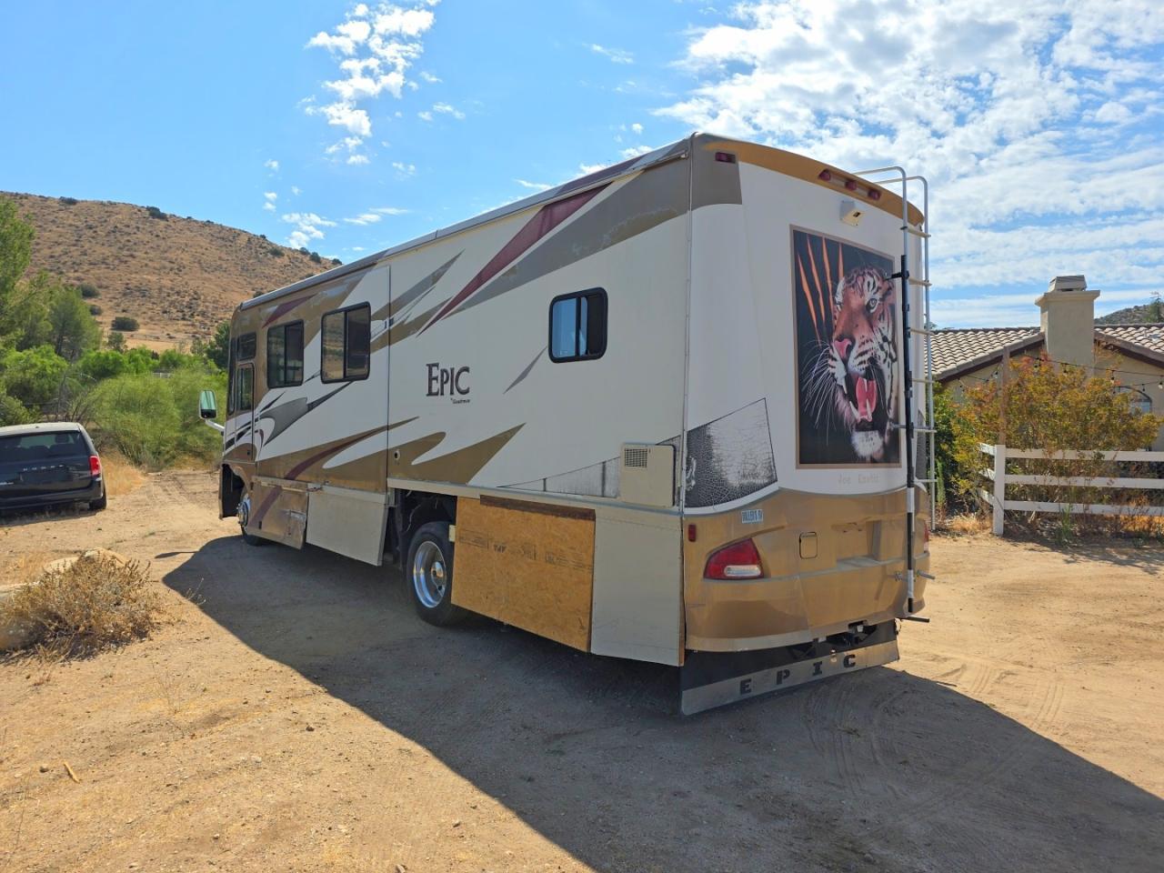 2004 Ford 550 Super Rv - Фото 3