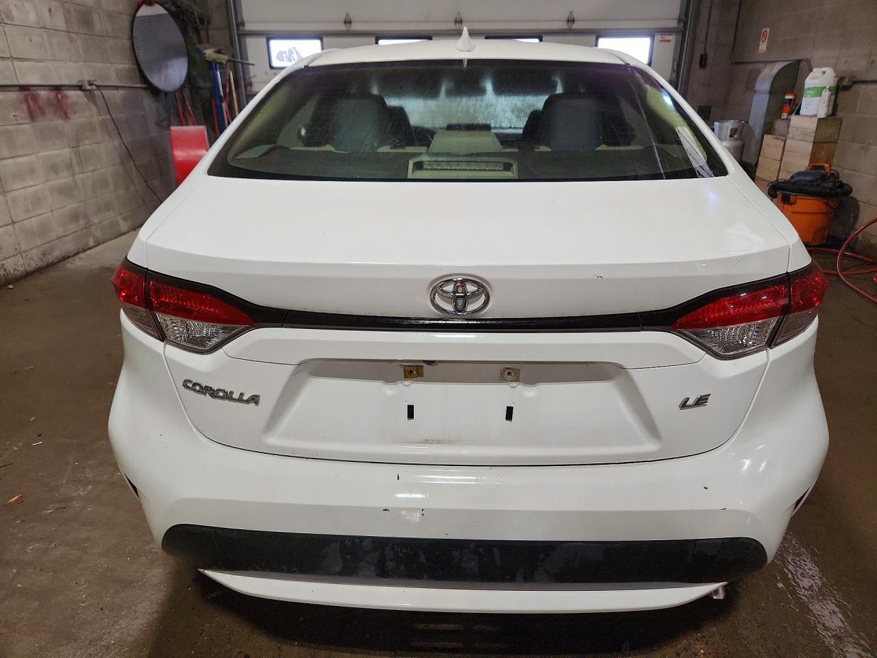 2022 Toyota Corolla Le - Image 6