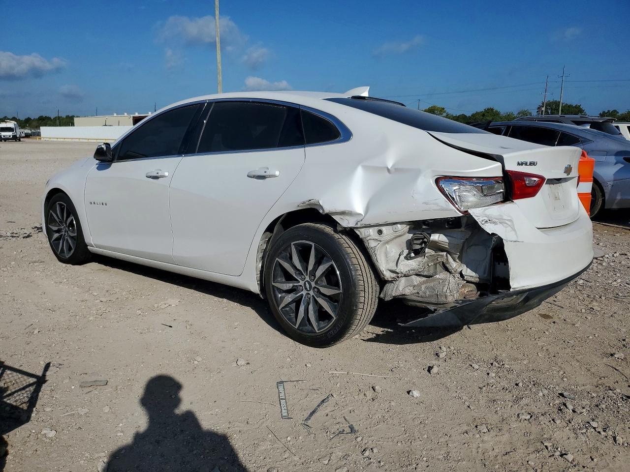 2018 Chevrolet Malibu Lt - Фото 2