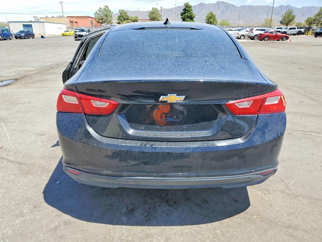 2017 Chevrolet Malibu Ls - Фото 6