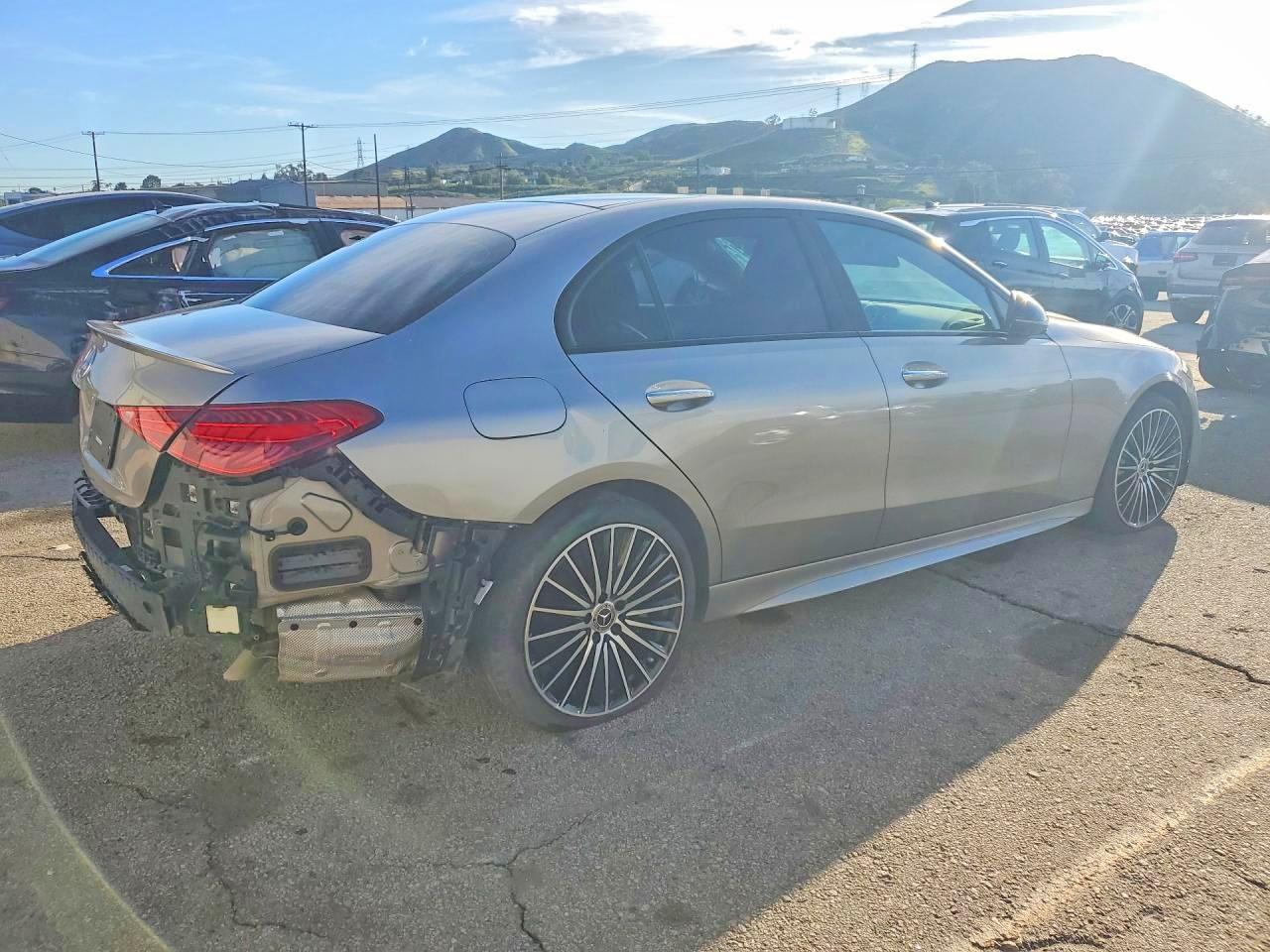 2023 Mercedes-Benz C 300 - Фото 3
