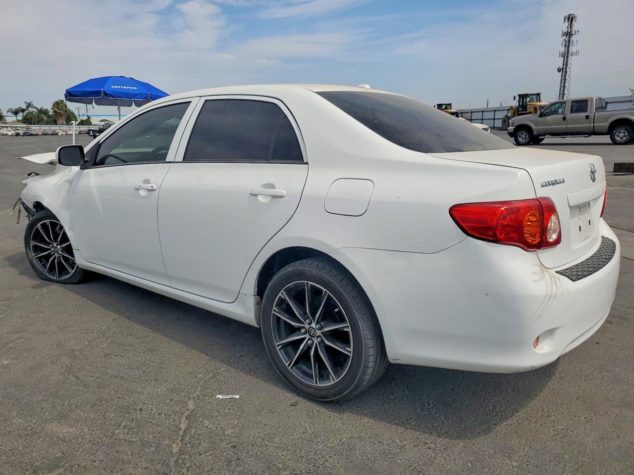 2009 Toyota Corolla Le - Image 2