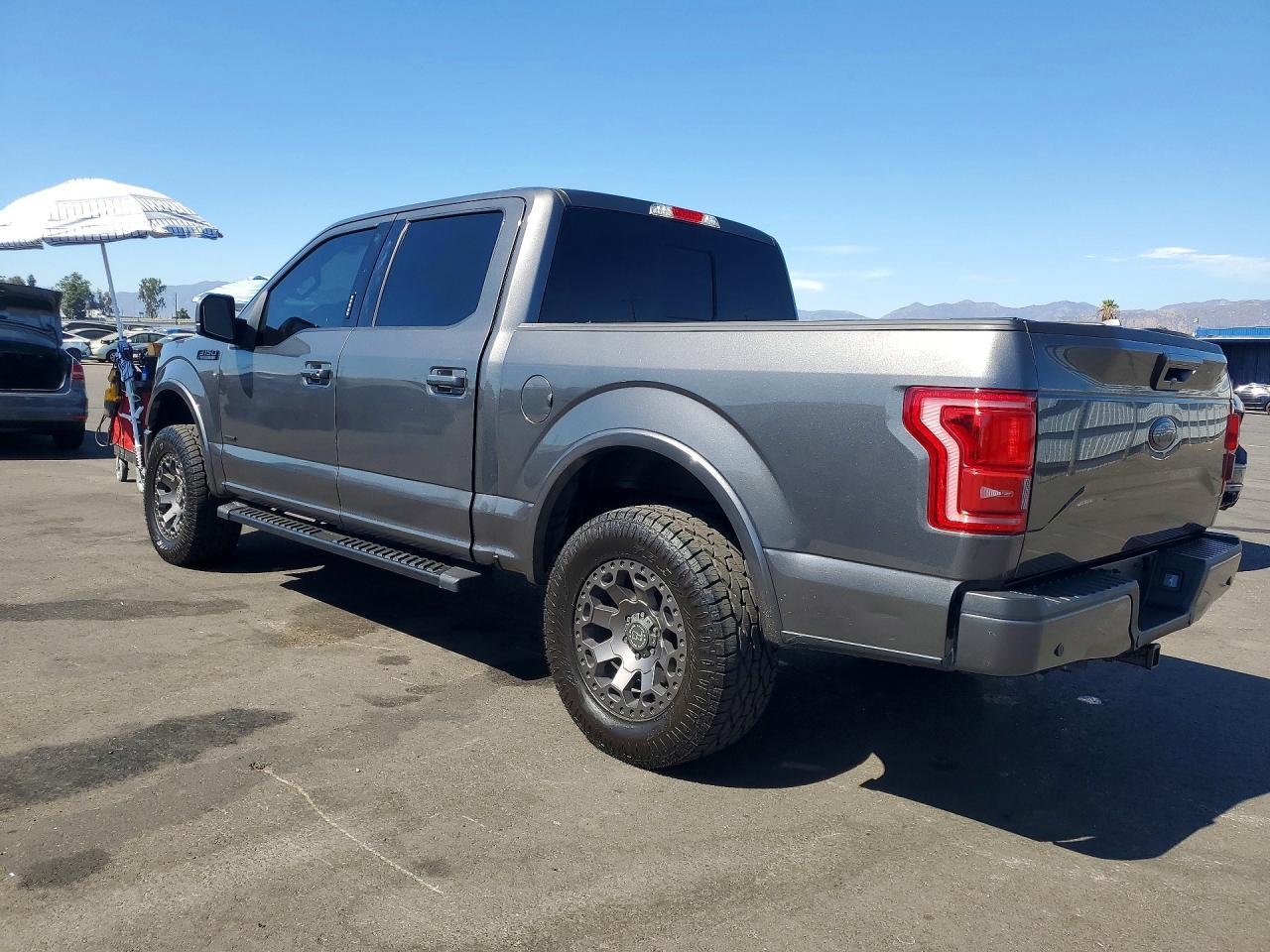 2016 Ford F150 Supercrew - Фото 2