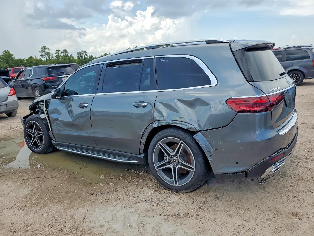 2026 Mercedes-Benz Gls 450 4Matic - Image 2