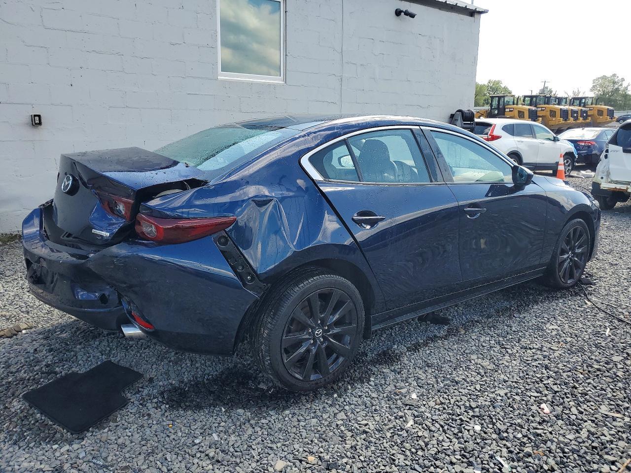 2022 Mazda 3 - Фото 3