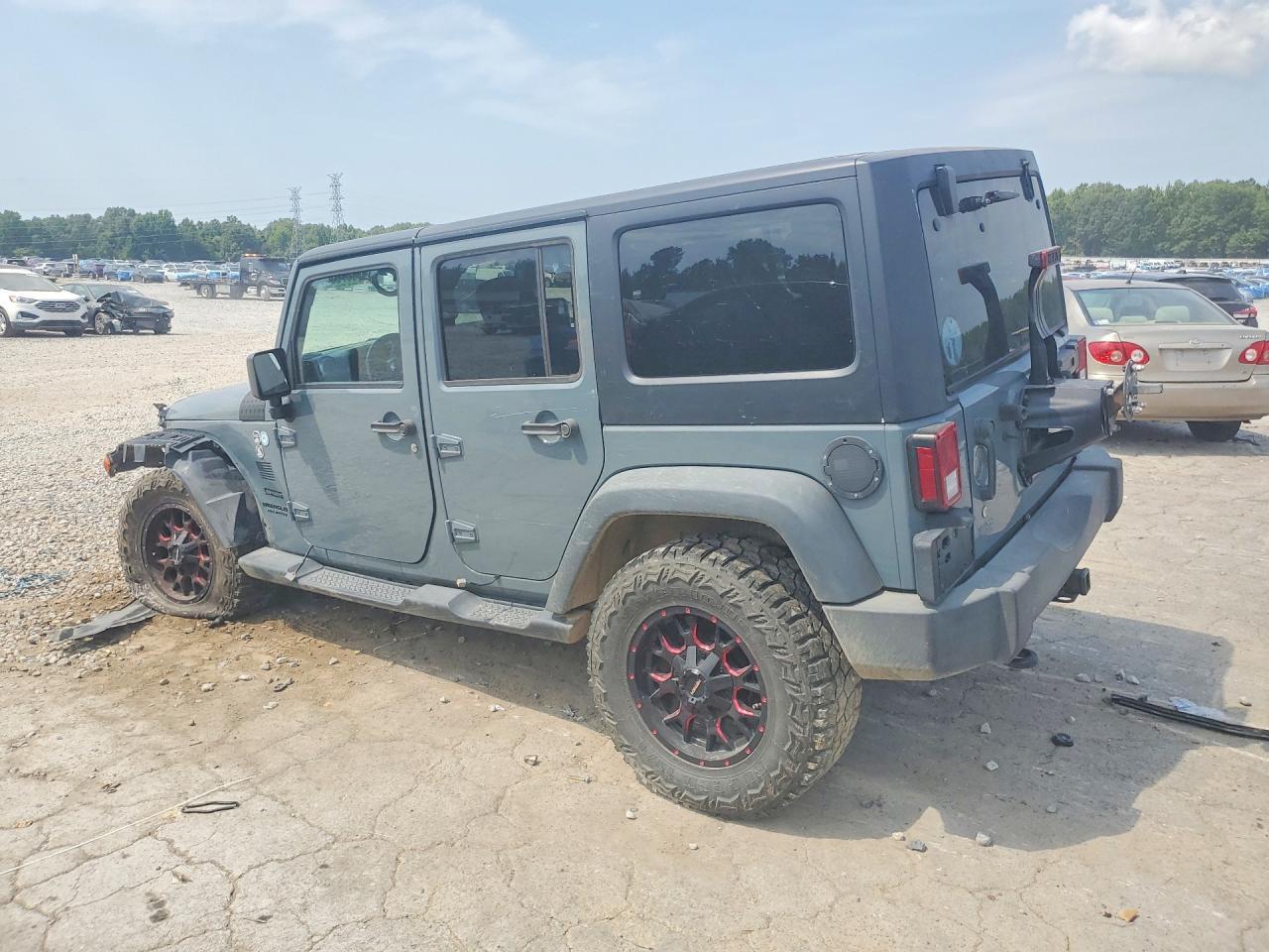 2015 Jeep Wrangler Unlimited Sport - Фото 2