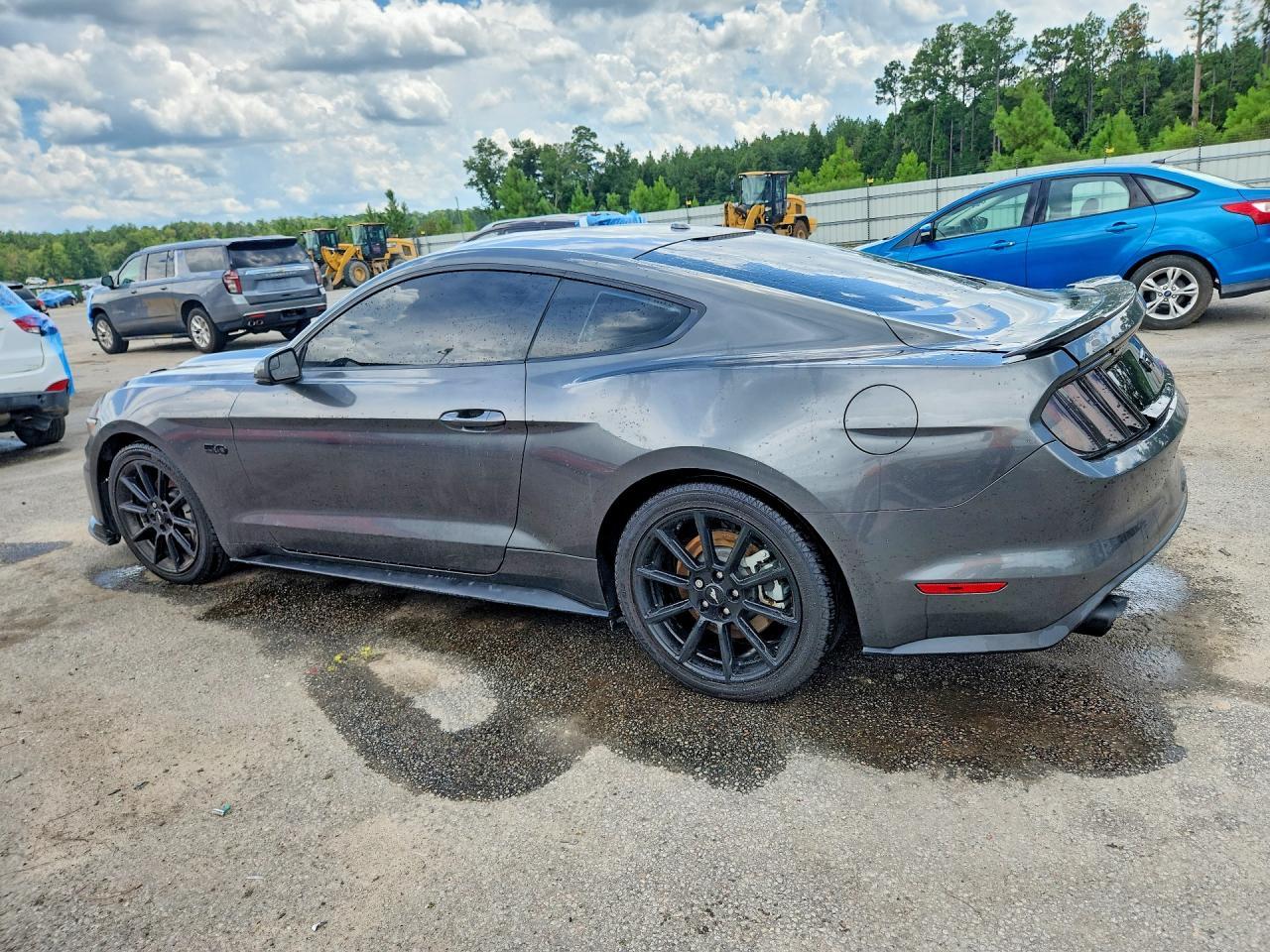 2016 Ford Mustang Gt - Фото 2