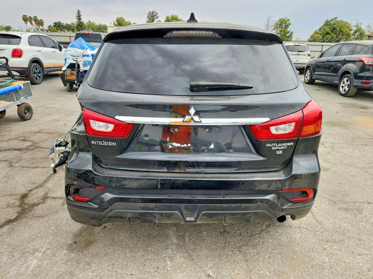 2018 Mitsubishi Outlander Sport Es - Image 6