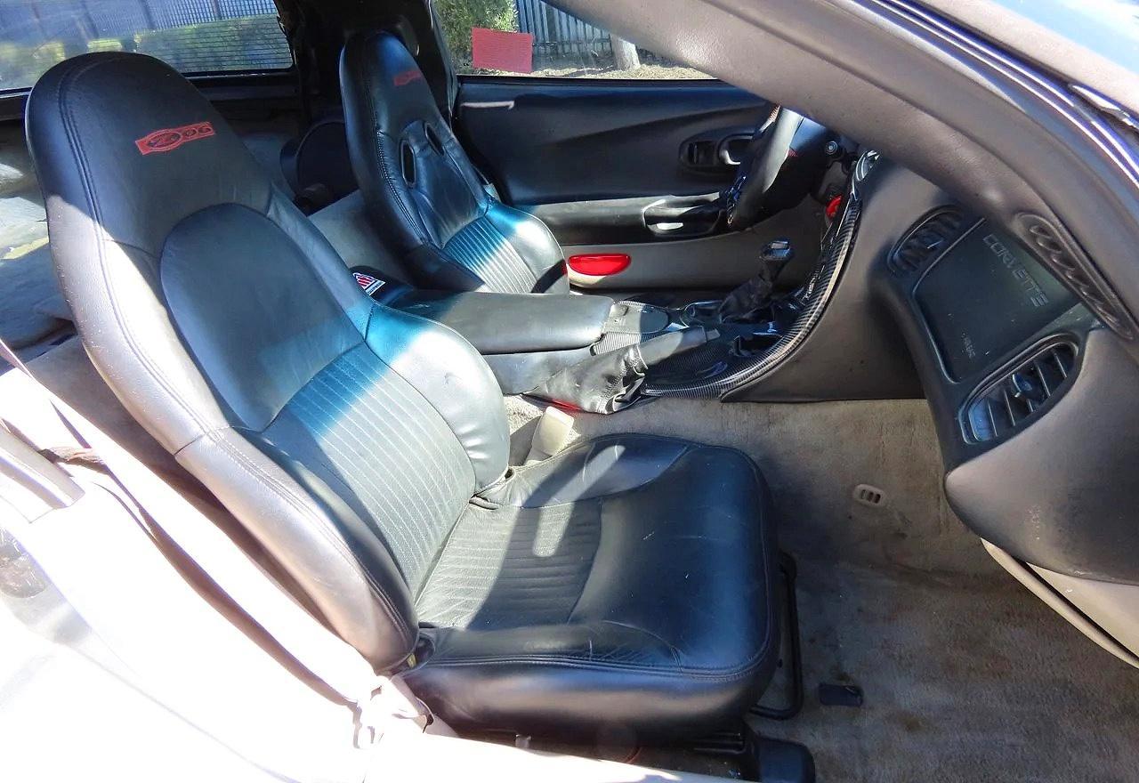 2004 Chevrolet Corvette - Image 5