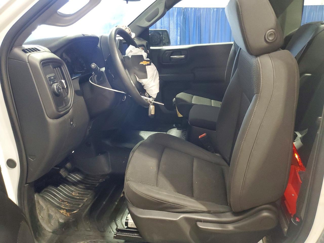 2025 Chevrolet Silverado C1500 - Image 7