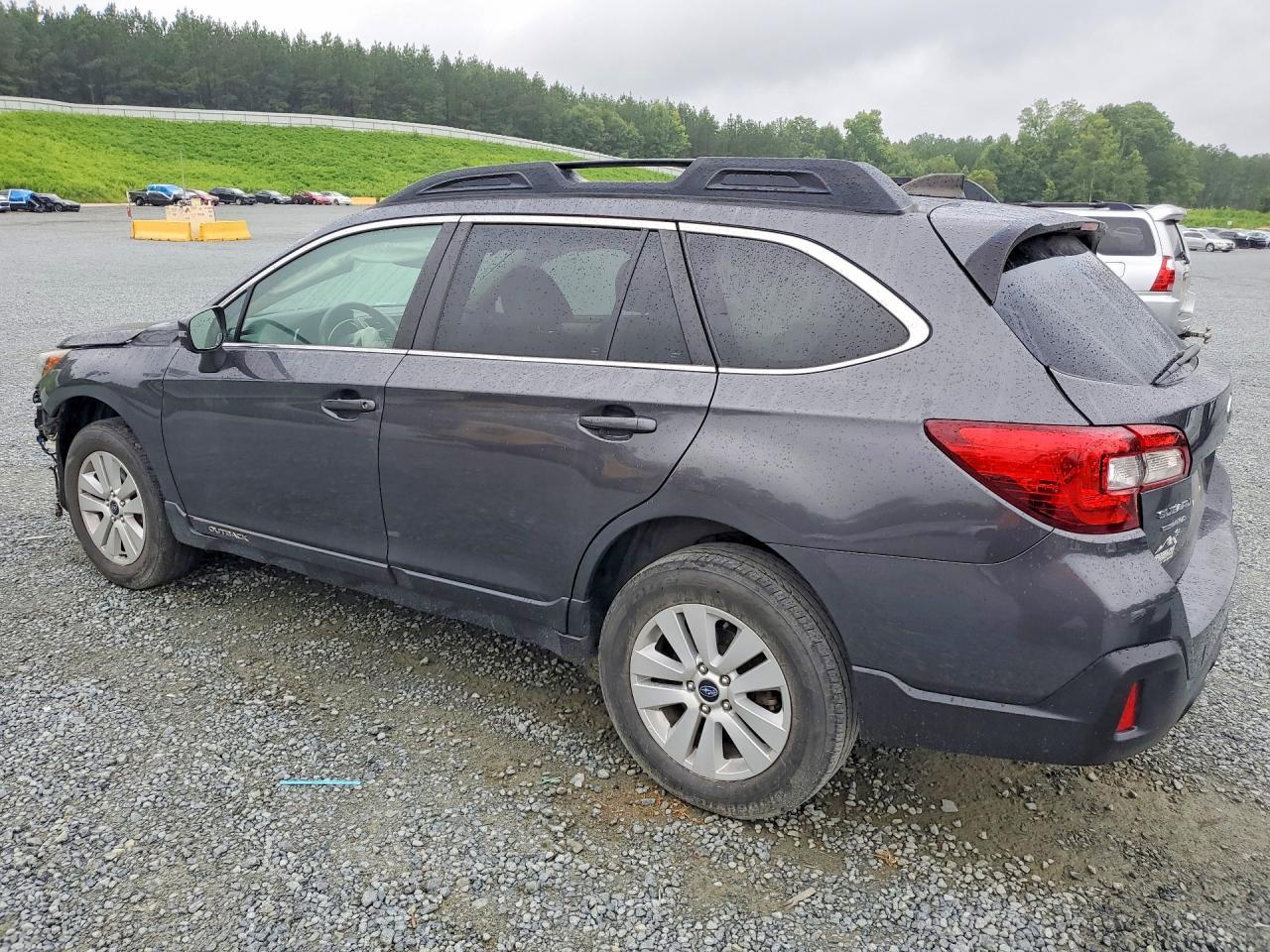 2019 Subaru Outback 2.5I Premium - Фото 2