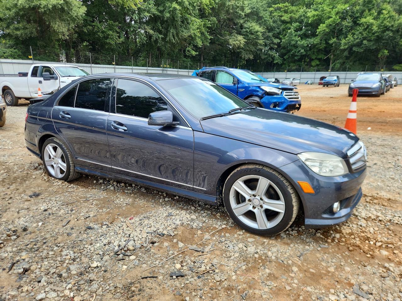 2010 Mercedes-Benz C 300 - Фото 4