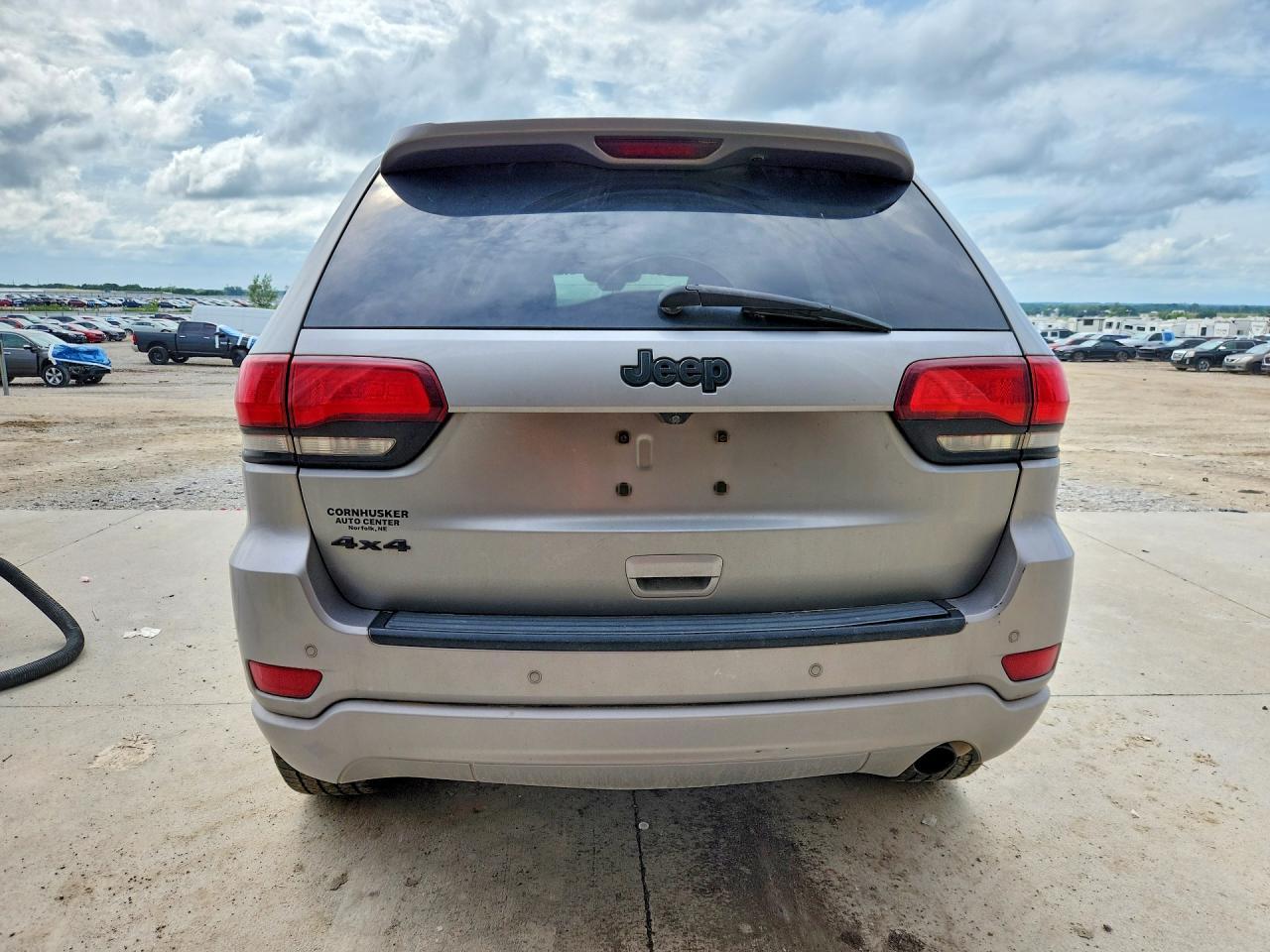 2017 Jeep Grand Cherokee Laredo - Фото 6
