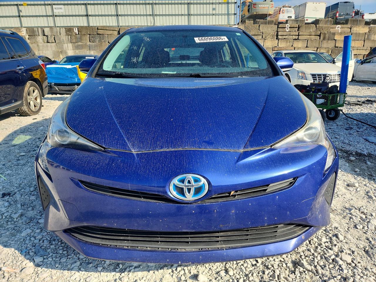 2016 Toyota Prius Two - Image 5
