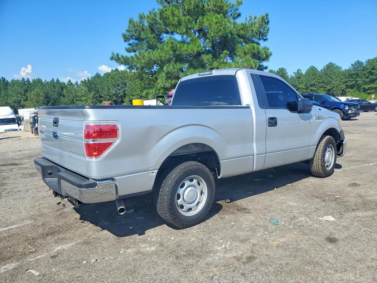 2010 Ford F150 - Фото 3