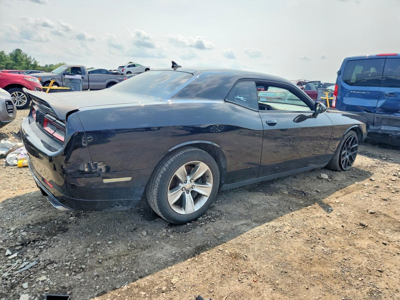 2018 Dodge Challenger Sxt - Image 3
