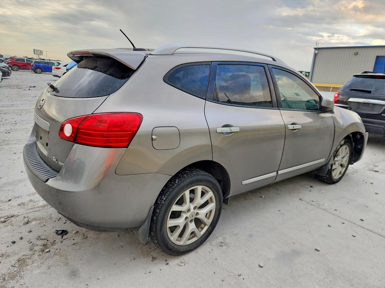 2013 Nissan Rogue S - Image 3