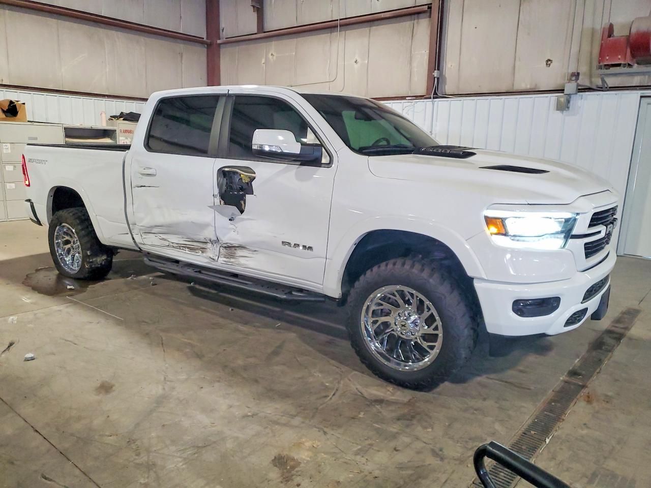 2020 Ram 1500 Laramie - Фото 4
