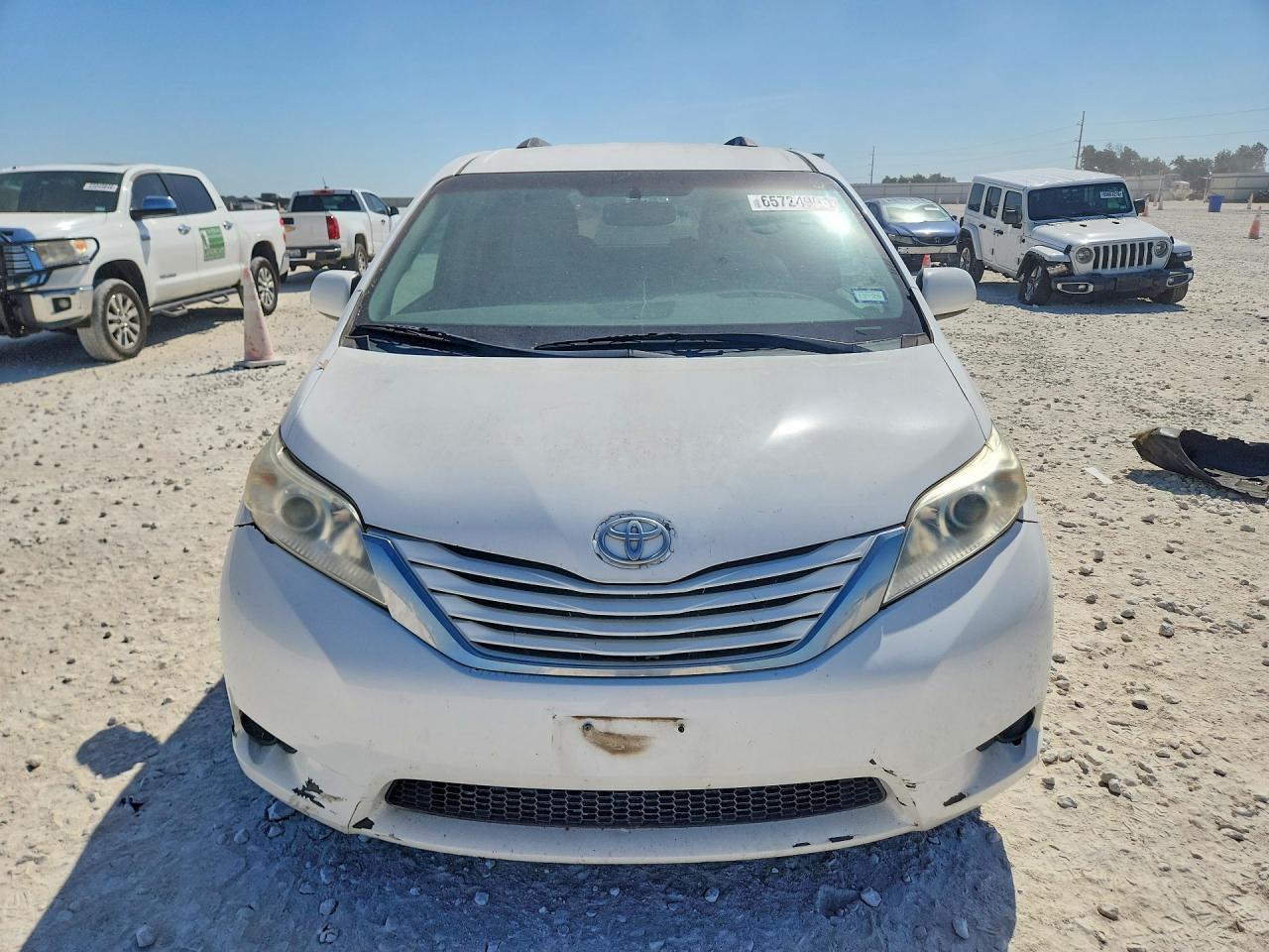 2015 Toyota Sienna Le - Image 5