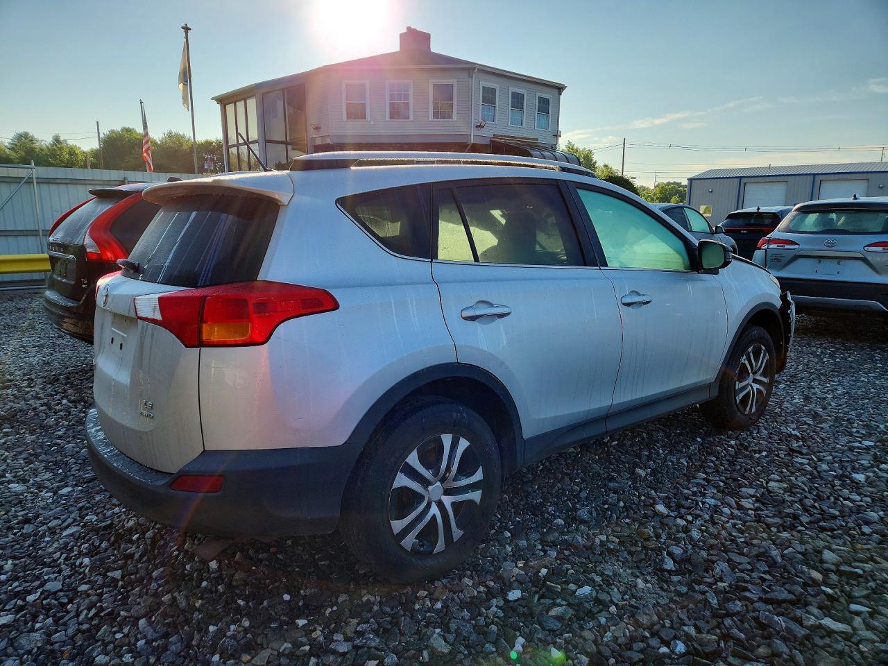 2013 Toyota Rav4 Le - Image 3