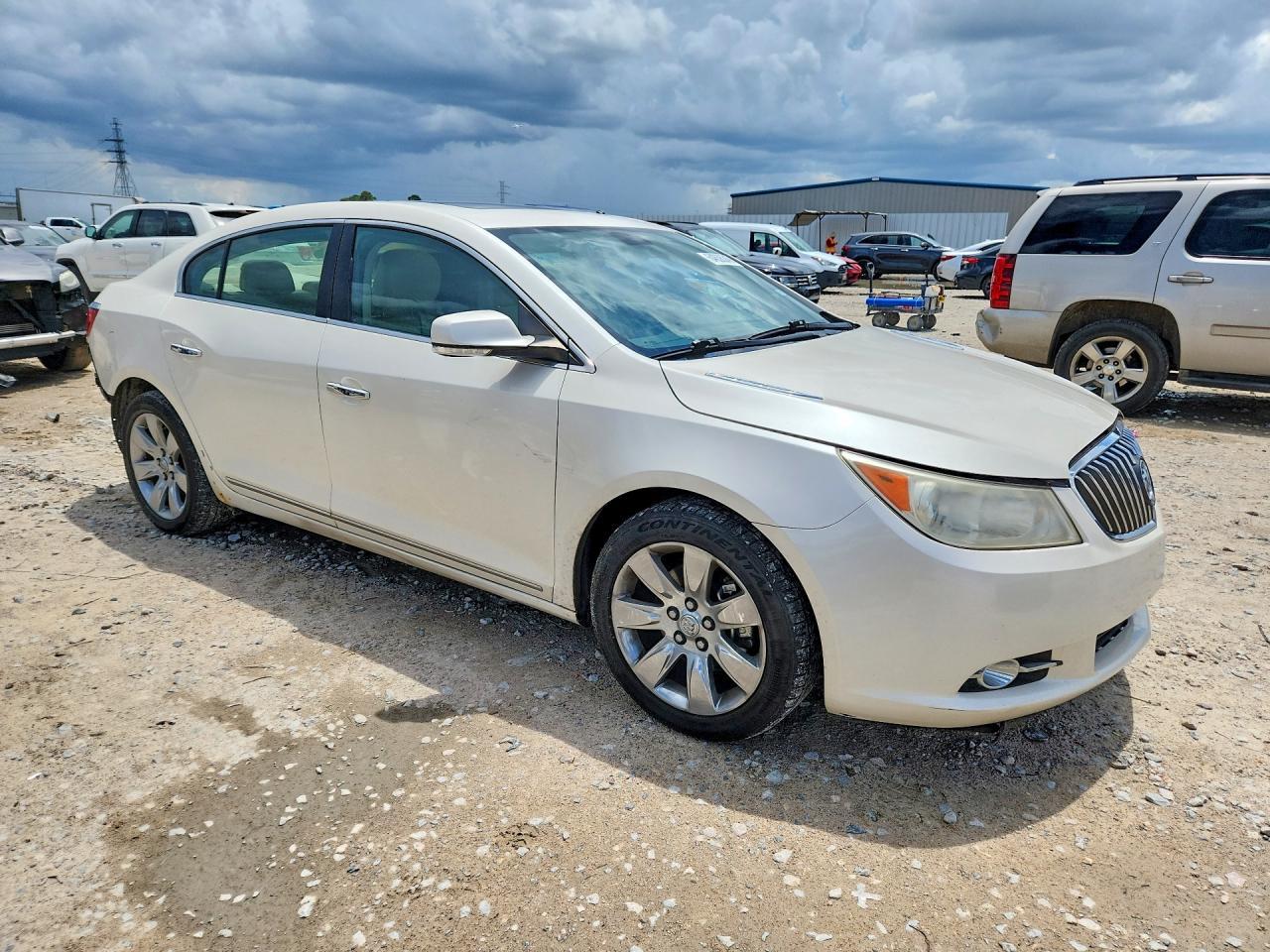 2013 Buick Lacrosse - Image 4