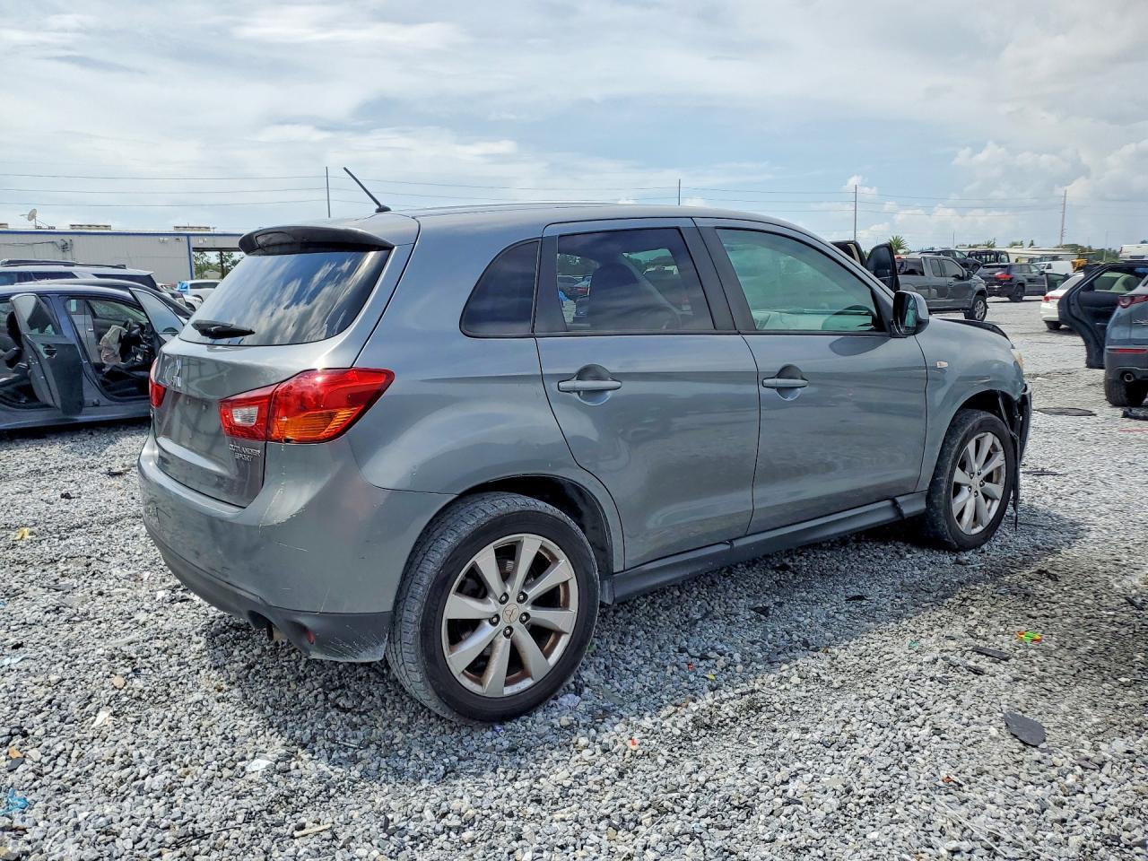 2015 Mitsubishi Outlander Sport Es - Фото 3