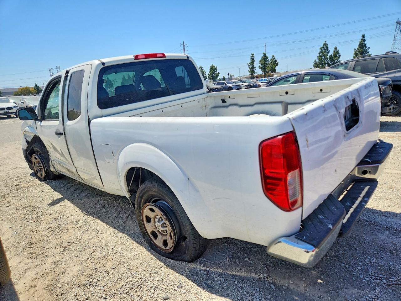 2013 Nissan Frontier S - Фото 2