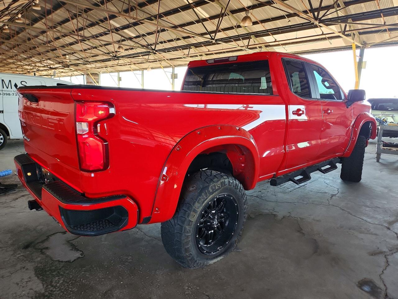 2020 Chevrolet Silverado K1500 Rst - Фото 3