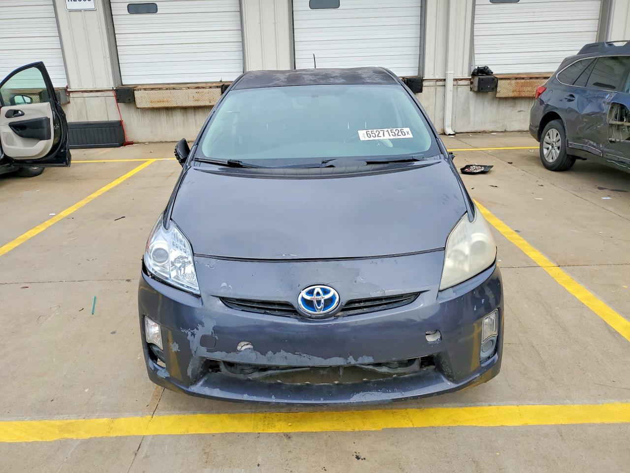 2011 Toyota Prius Three - Фото 5