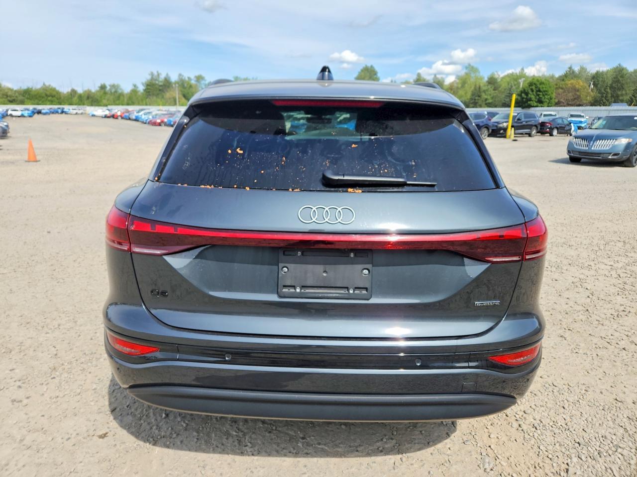 2025 Audi Q6 E-Tron Premium Plus - Фото 6