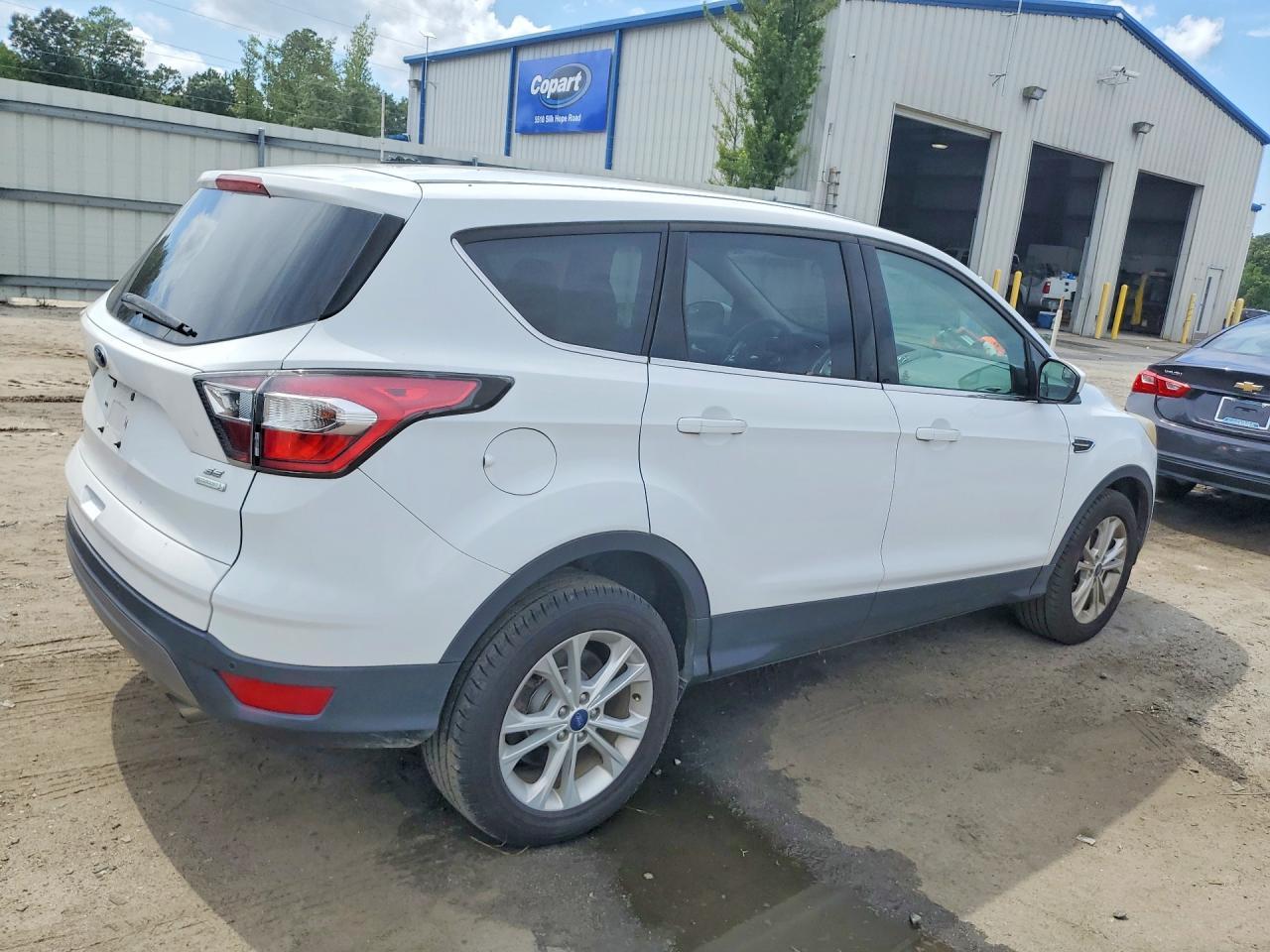 2017 Ford Escape Se - Image 3