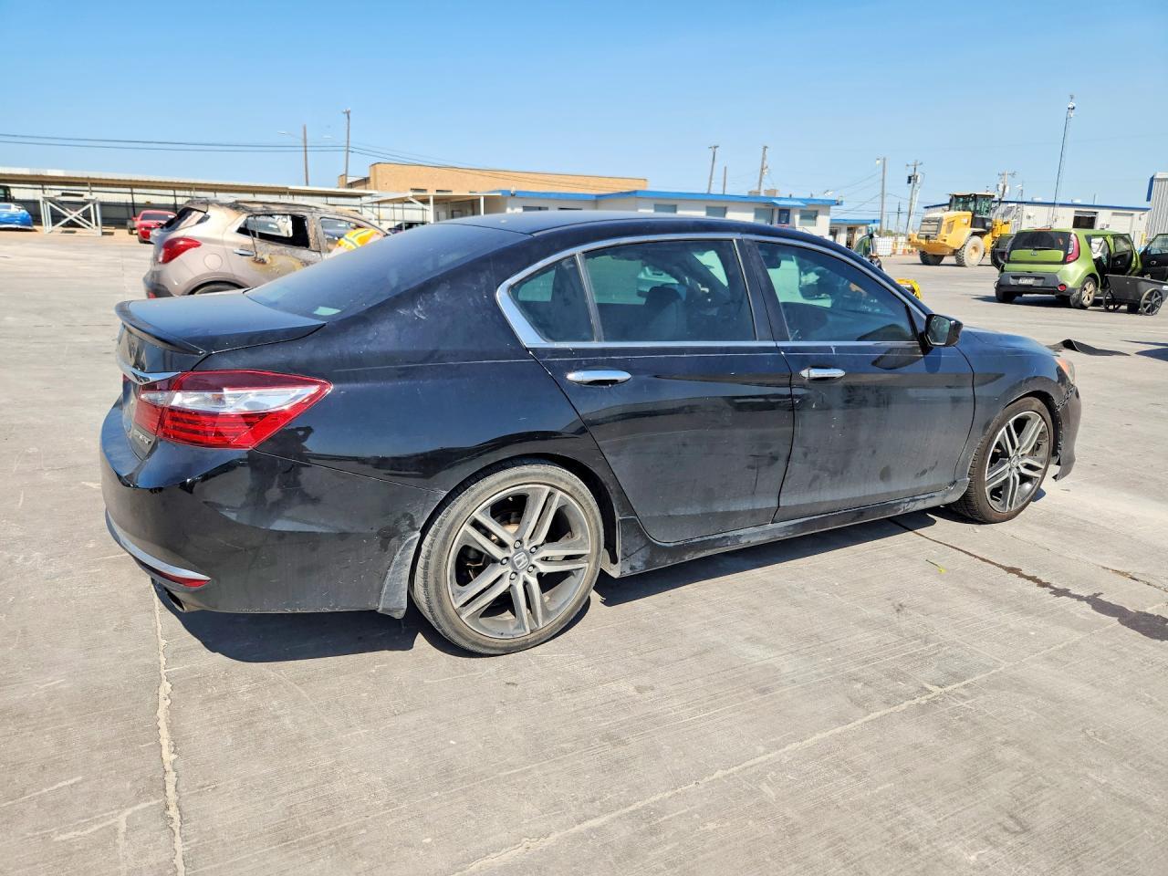 2017 Honda Accord Sport - Image 3