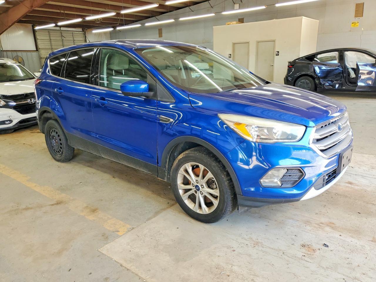 2017 Ford Escape Se - Фото 4