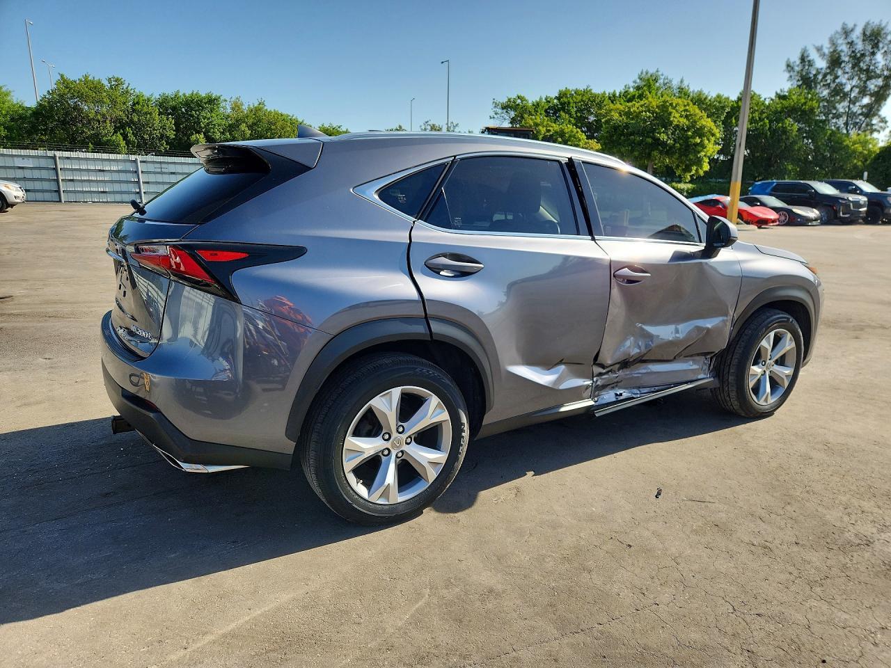 2017 Lexus Nx 200T Base - Фото 3