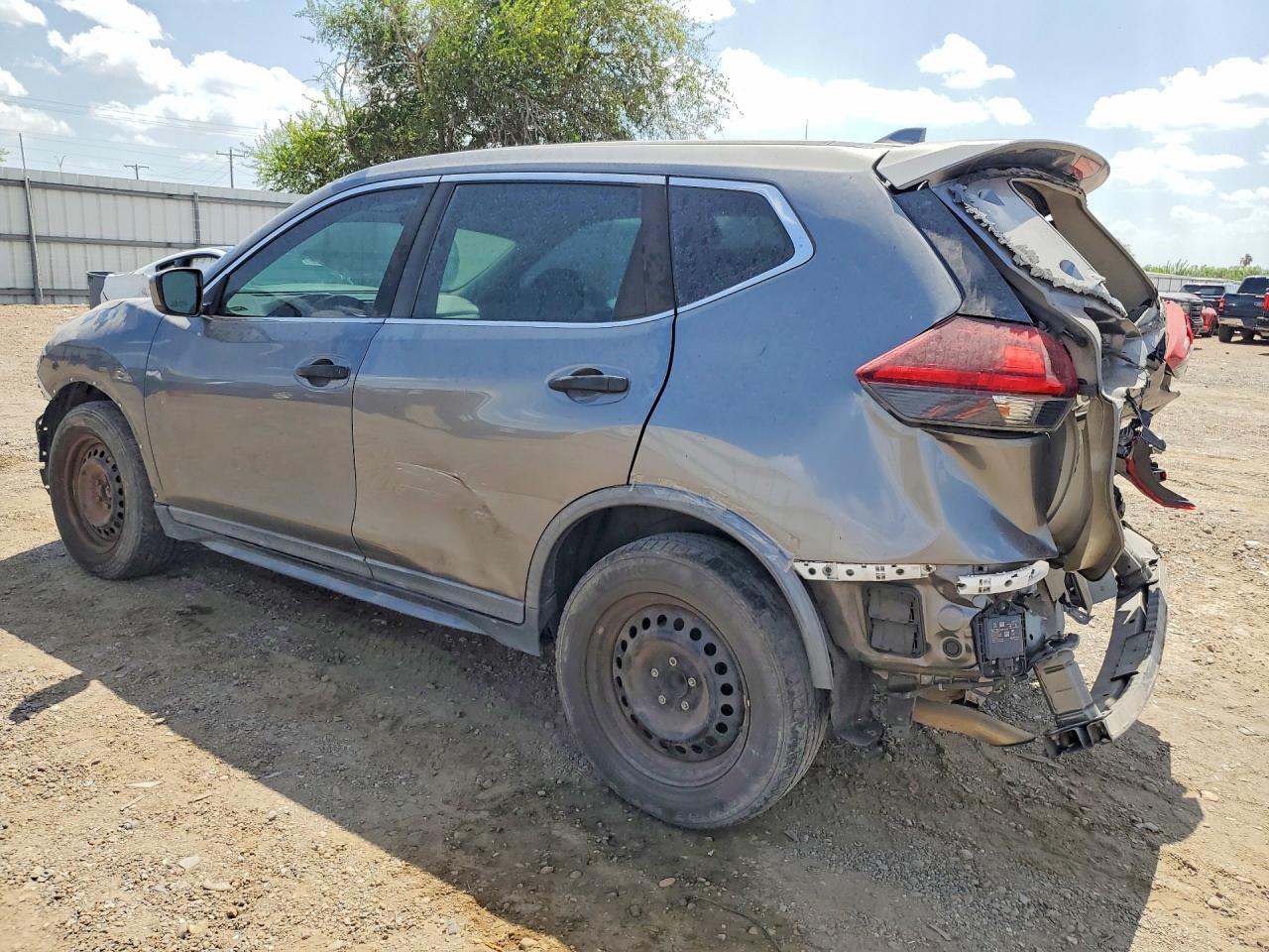 2018 Nissan Rogue S - Фото 2