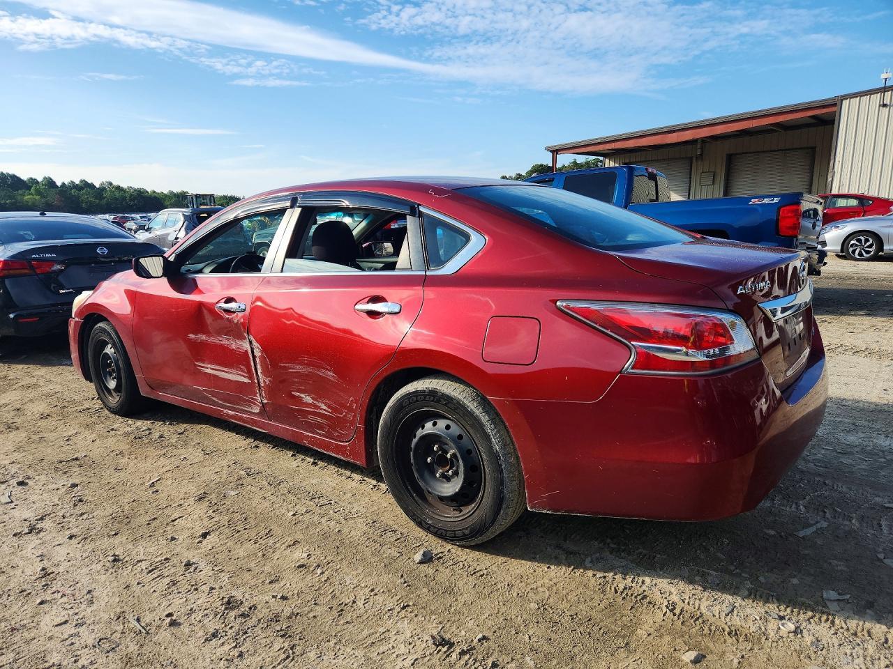 2014 Nissan Altima 2.5 S - Фото 2