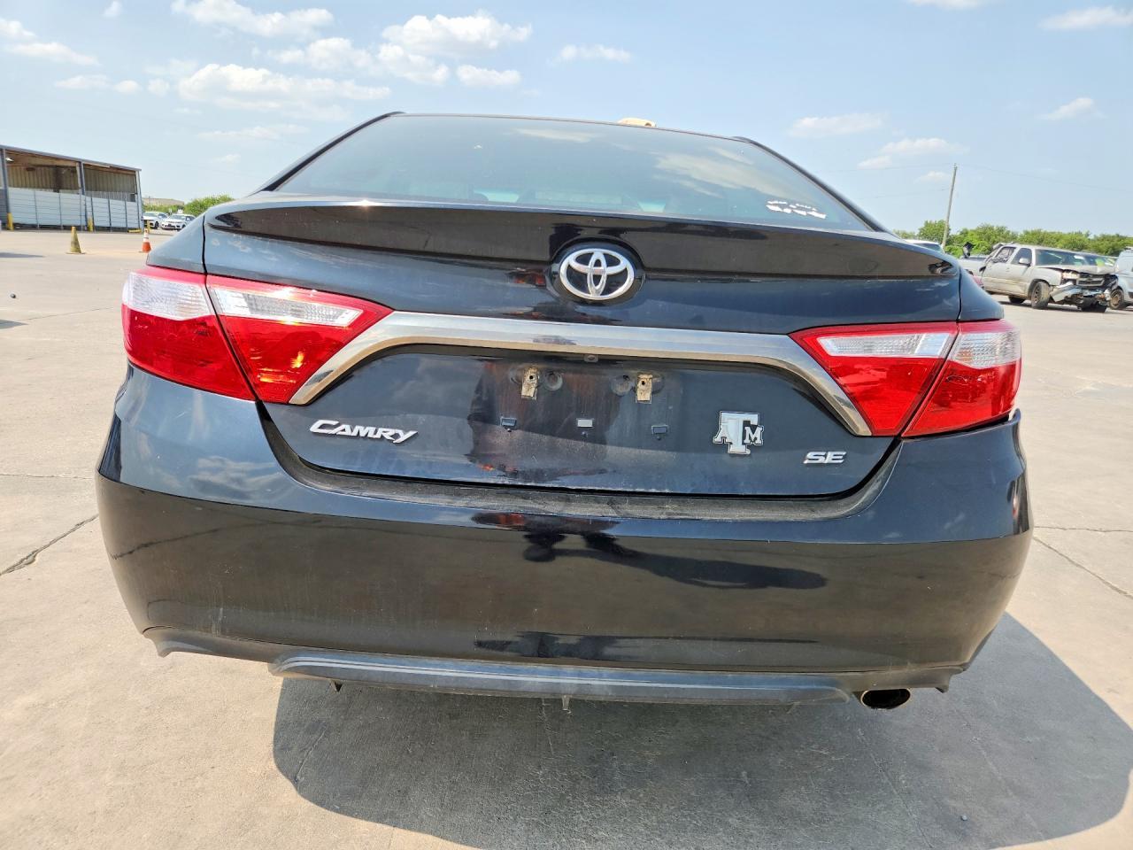 2016 Toyota Camry Se - Image 6