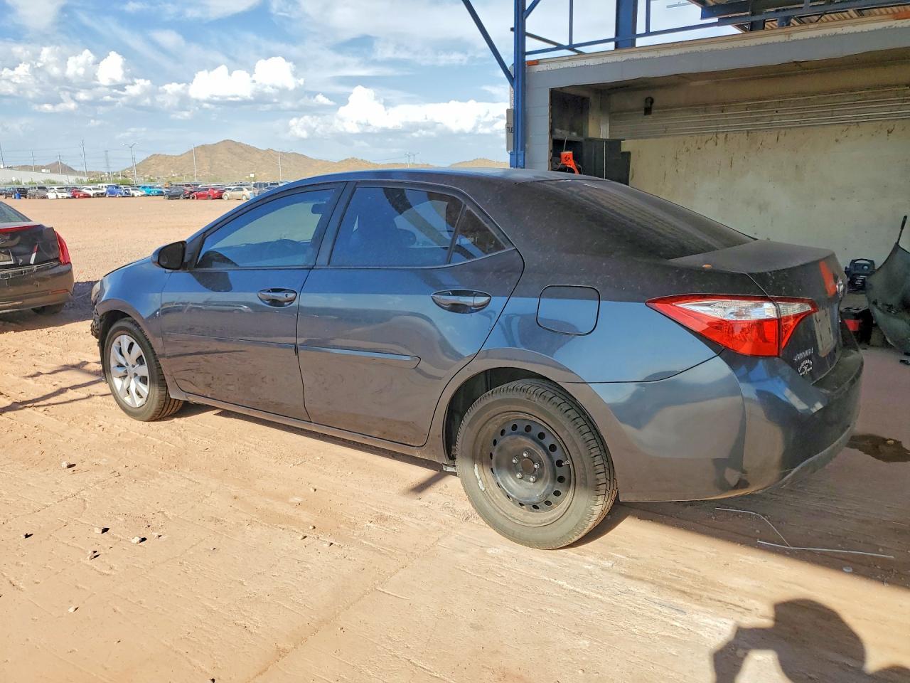 2016 Toyota Corolla Le - Фото 2