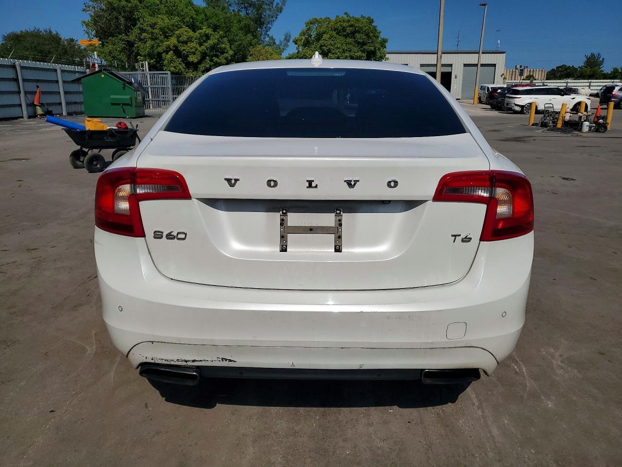 2015 Volvo S60 Premier - Image 6