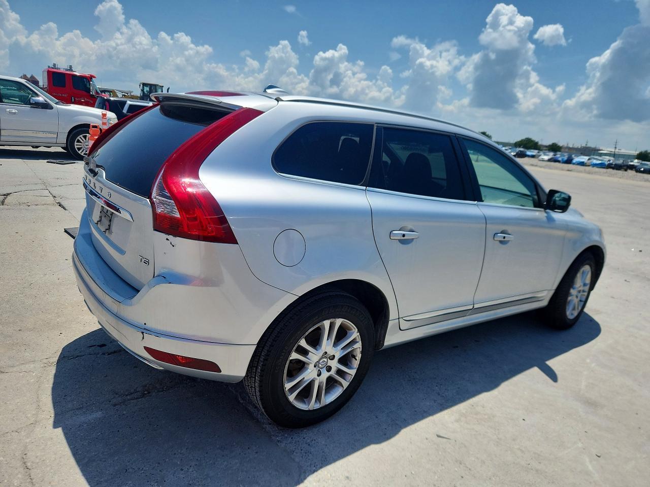 2016 Volvo Xc60 T5 Premier - Фото 3