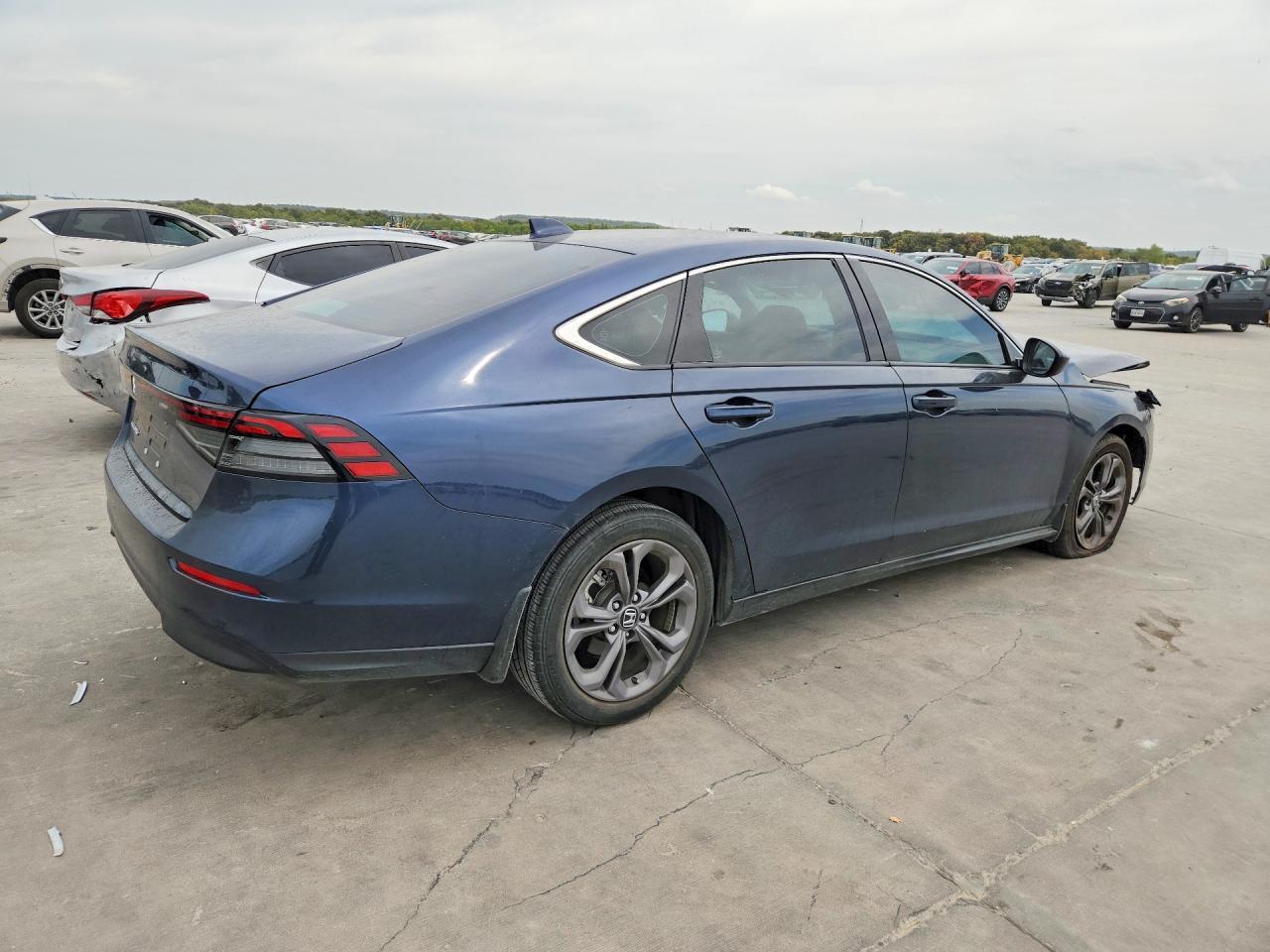 2023 Honda Accord Ex - Image 3