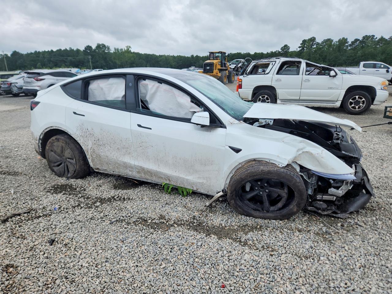 2026 Tesla Model Y - Фото 4