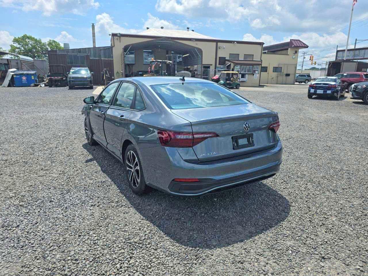 2024 Volkswagen Jetta Sport - Фото 2