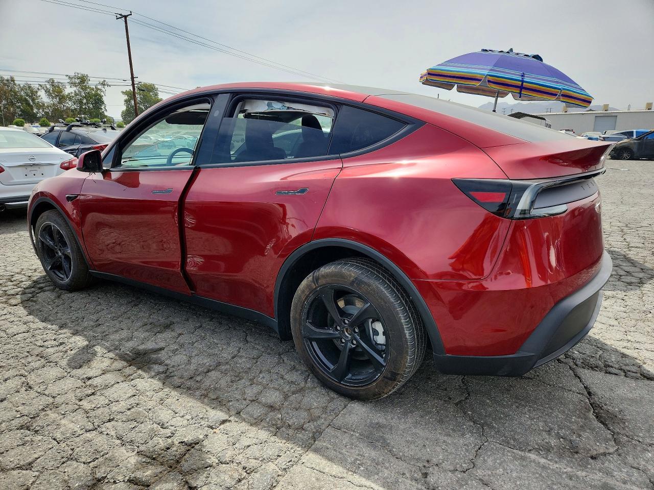 2026 Tesla Model Y - Фото 2