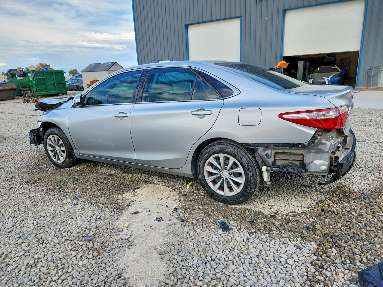 2015 Toyota Camry Le - Image 2